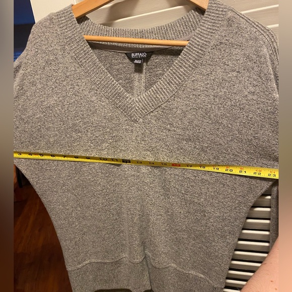 Buffalo David Bitton V-Neck Sweater Top - Picture 7 of 7